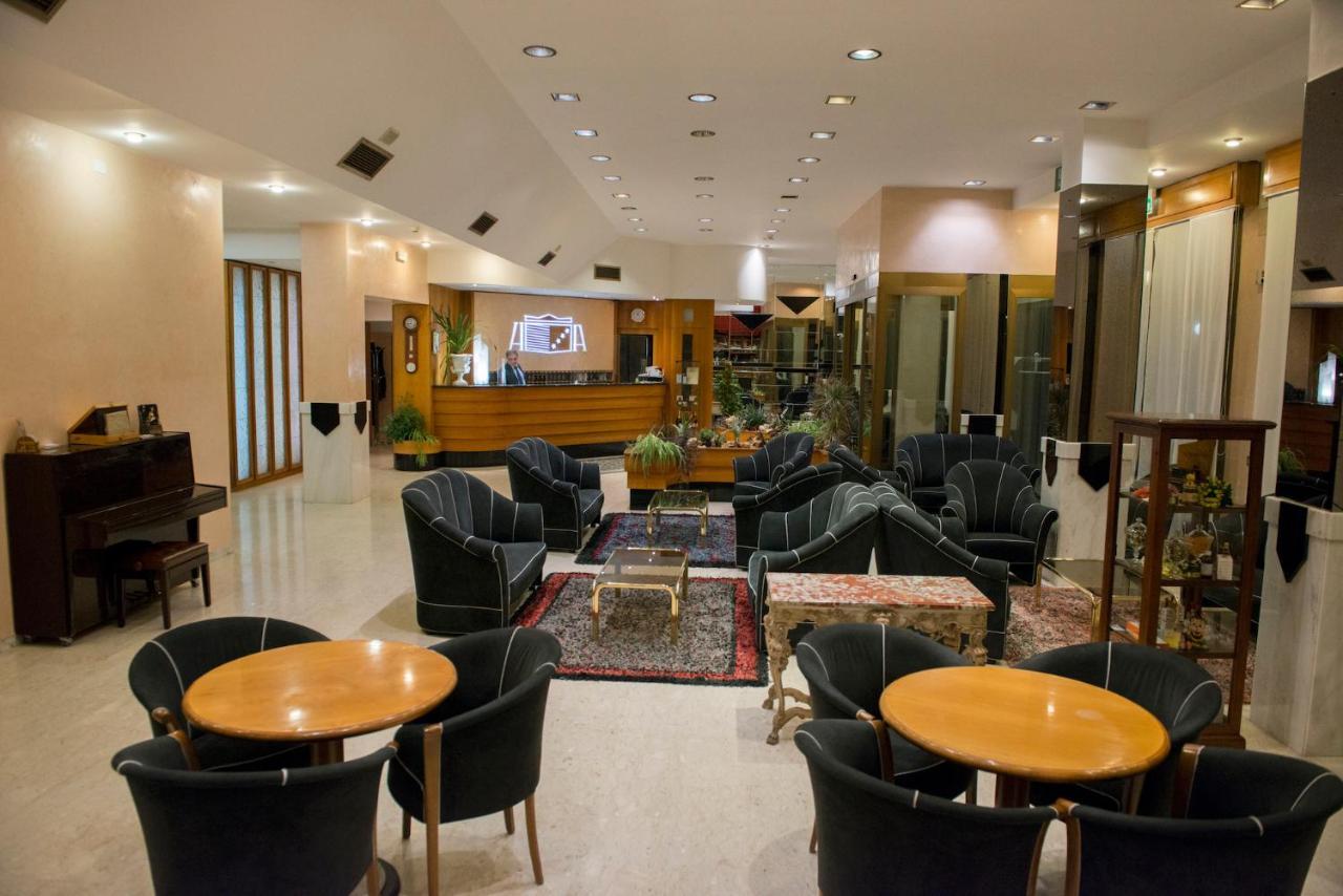 Grand Hotel Ambasciatori Wellness & Spa Chianciano Terme Exterior photo