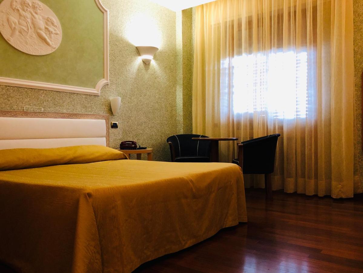 Grand Hotel Ambasciatori Wellness & Spa Chianciano Terme Exterior photo
